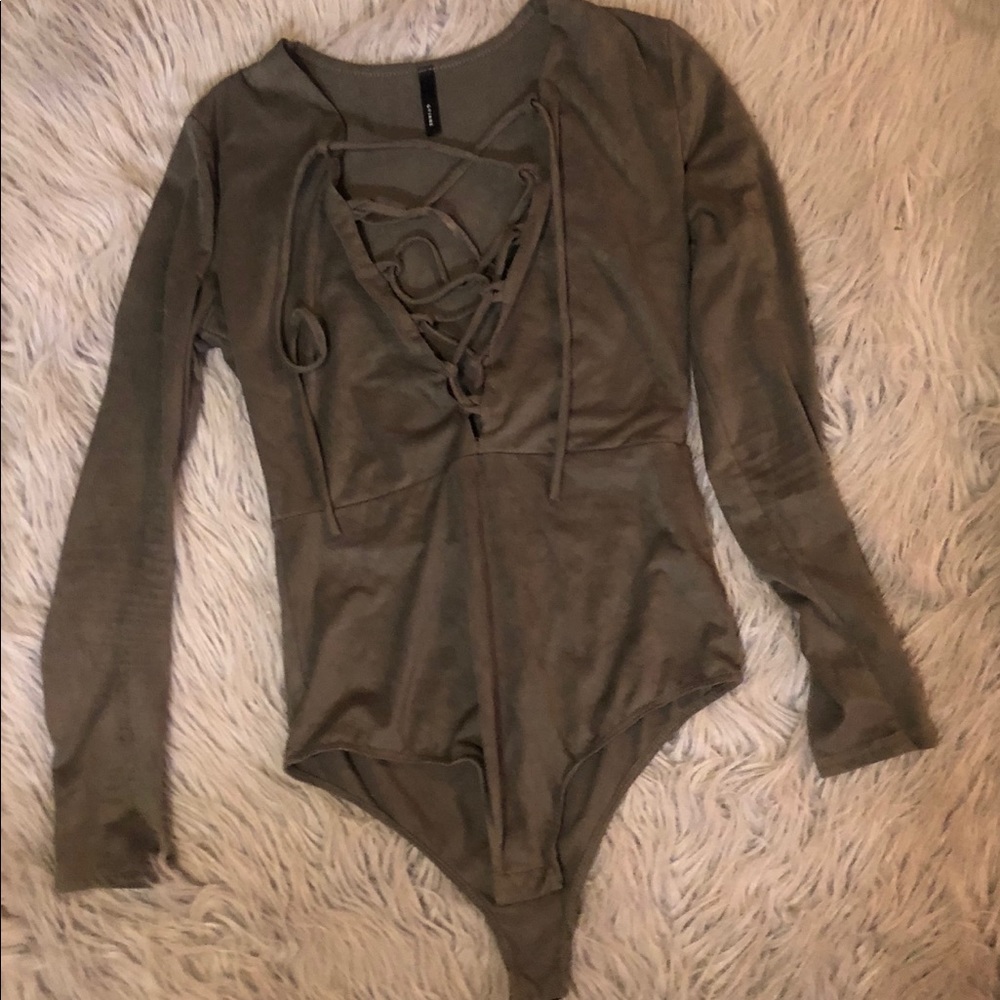 🍾Suede Olive Lace Up Bodysuit🍾